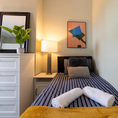 Host & - Argie House Holiday home *