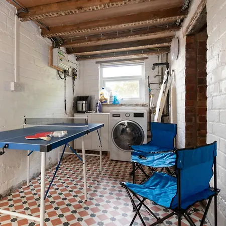 Semesterbostad Host & - Argie House *