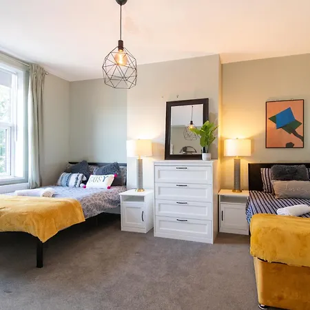 Host & - Argie House * Leeds (West Yorkshire)