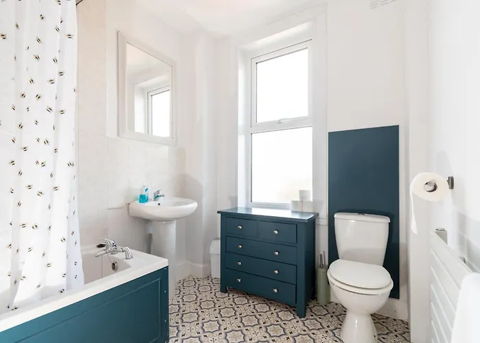 Host & - Argie House