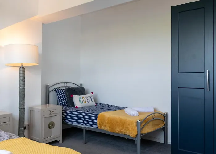 Host & - Argie House *